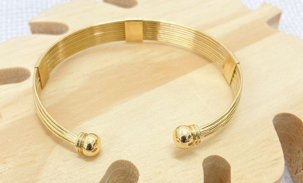 BRACELETE